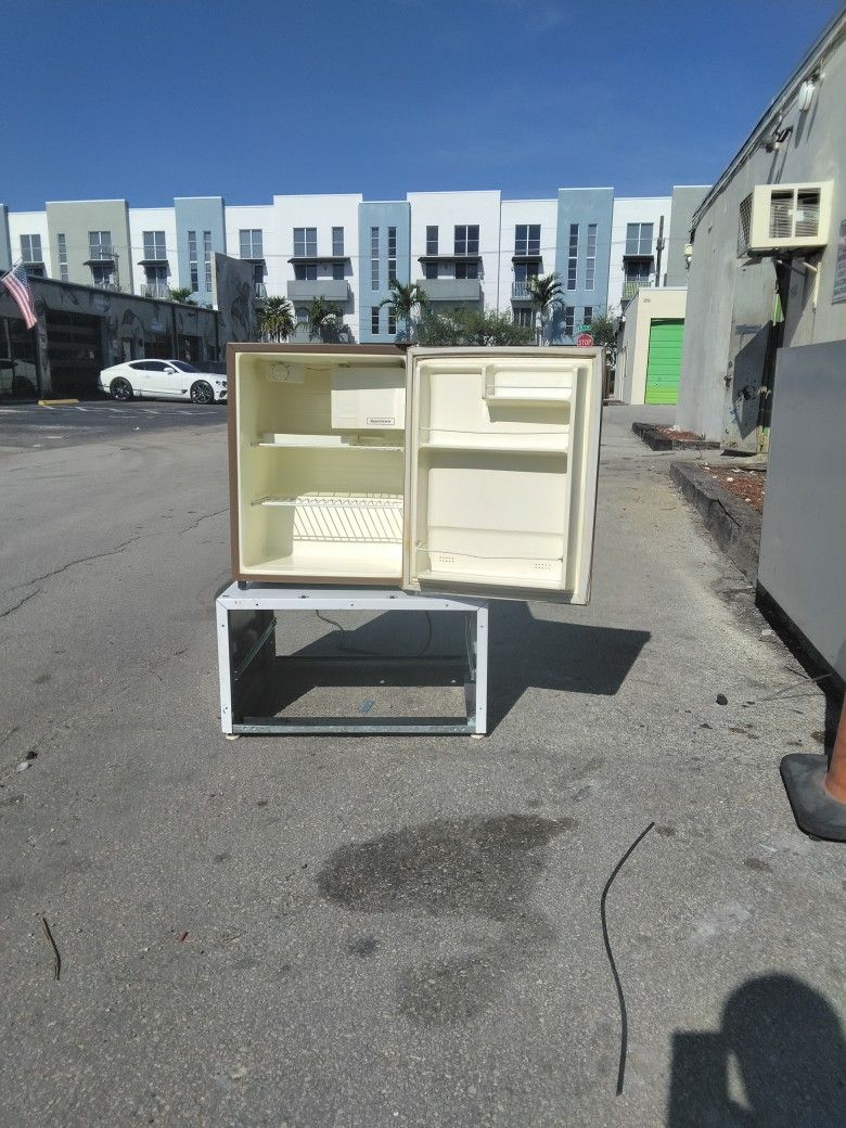 Small Refrigerator