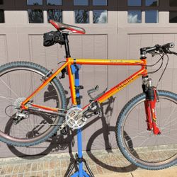 Klein Attitude Race Mountain Bike - 19” - Excellent Working Condition 