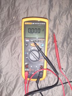 Fluke 1587 Insulation Multimeter with Test Leads