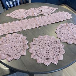 Handmade Crochet Table Runner & Placemats Set – Elegant Blush Pink