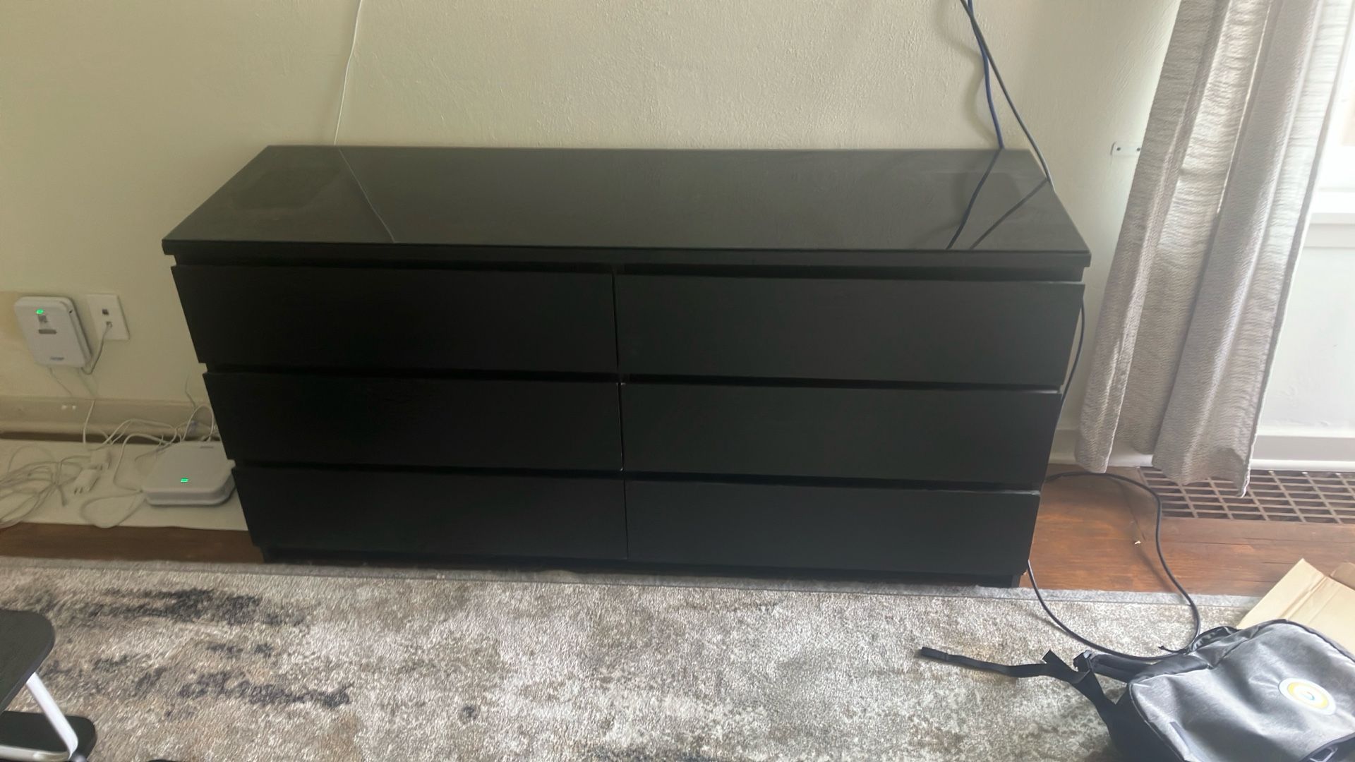 6 Drawers Wide dresser with Glass Top