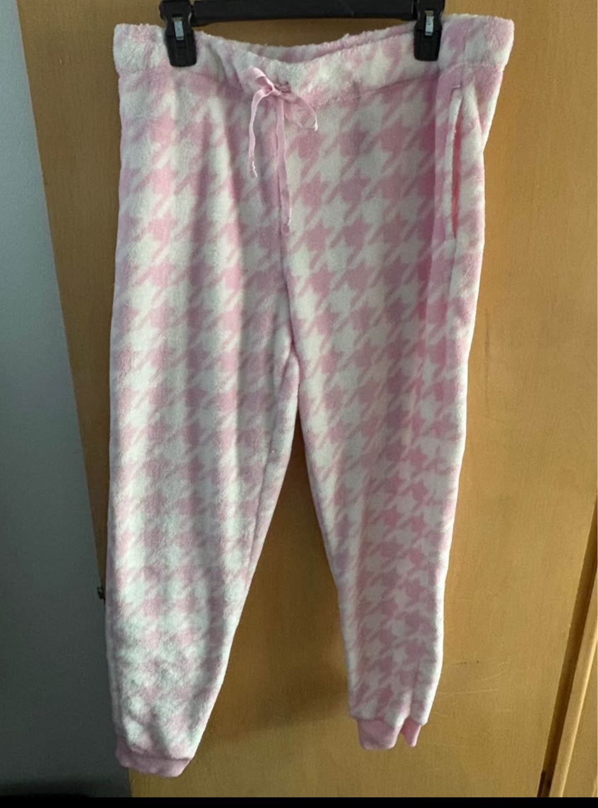Joyspun Women’s Plush Sleep Jogger Pants