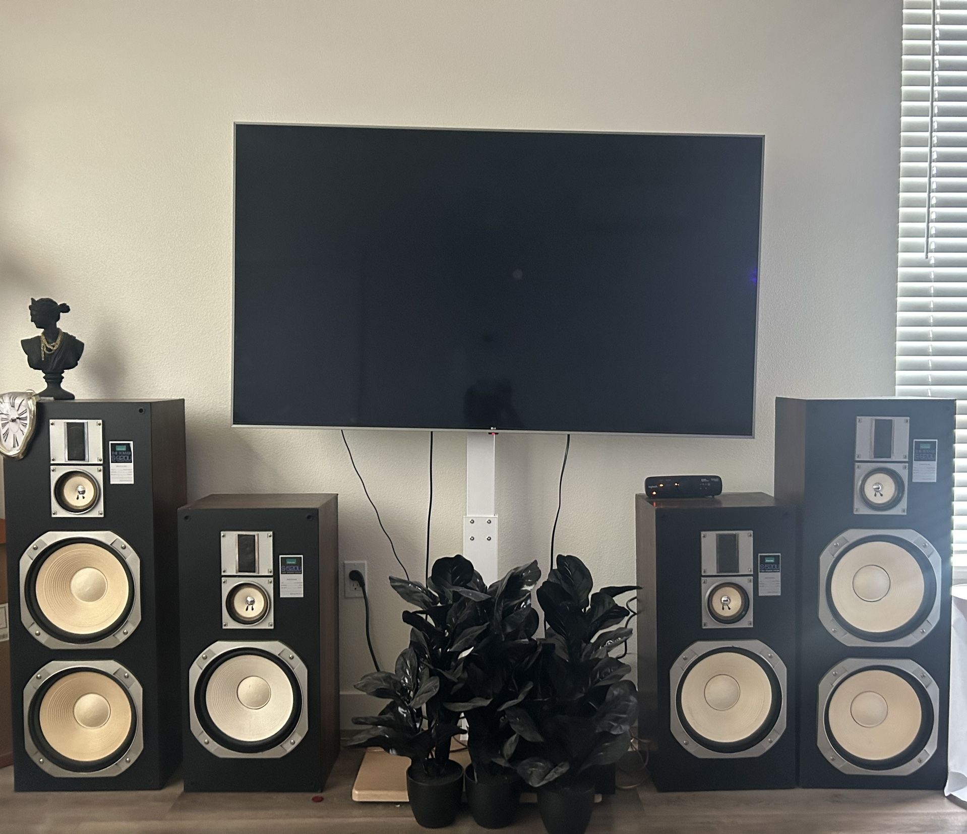Speakers & Tv