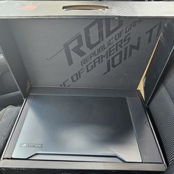 ROG Zephyrus M15 (Like New)