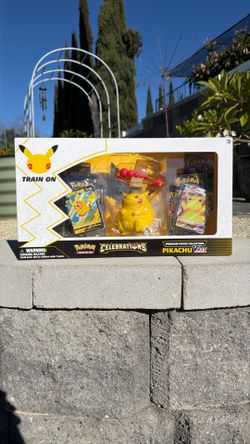 Pokemon Celebrations Pikachu Vmax Premium Figure Collection