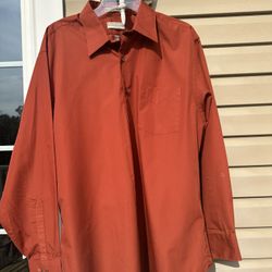 Van Heusen Men's Rust Poplin Fitted Dress SHIRT Sz 17.5 34/35. Wrinkle-free NWOT