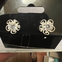 Amazing Flawless Flower Earrings 2CT Silver VVS1 GRA Certified  Flawless Moissanite Earrings New