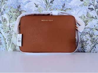 Mk crossbody nueva
