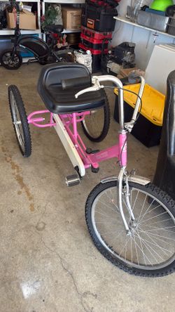 Therapy tricycle