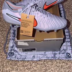 Legend 10, Elite Nike Tempos