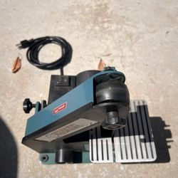 CENTRAL MACHINERY 1 in. x 30 in. Belt Sander