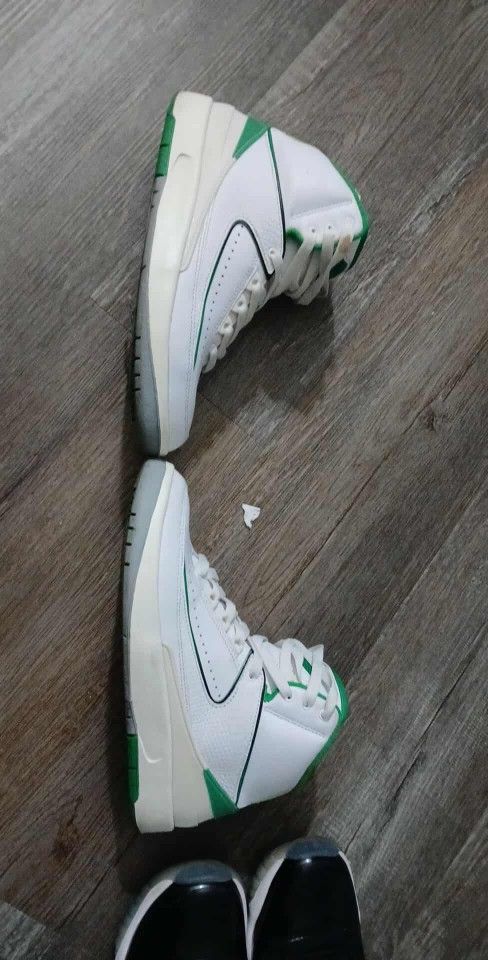Air Jordan 2 Lucky Green