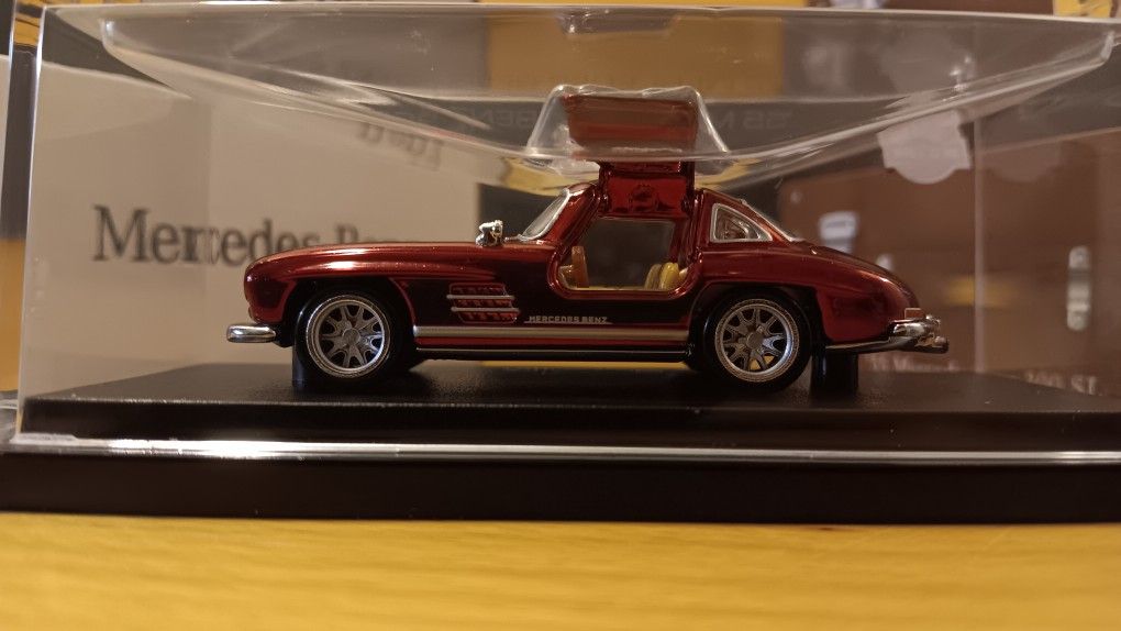 Hot Wheels RLC 1955 Mercedes-Benz 300 SL - "Oxblood"