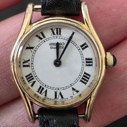 Seiko Gold Tone Roman Numeral Petite 20mm 6J Watch For Parts Repair 