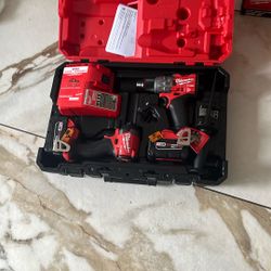 Milwaukee Drills Set New Model. 3697-22 