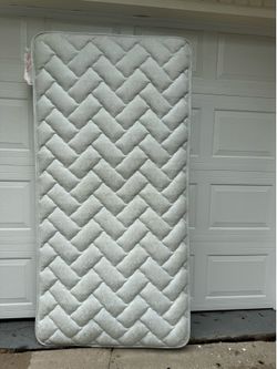 Twin mattress