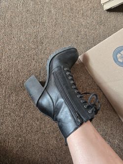 Soda Round Heeled Combat Boots - Women's Size 7- Black - Casual Shoes w/ Heels