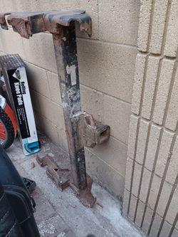 2" Square, Trailer Hitch & Cross-Bar. 