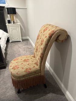 Walter e Smithe custom chair