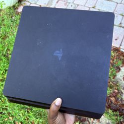 PS4/ with Controller 