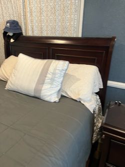 Full size bed