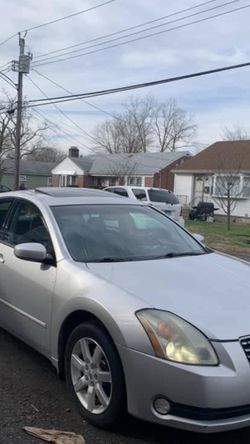 2004 Nissan Maxima