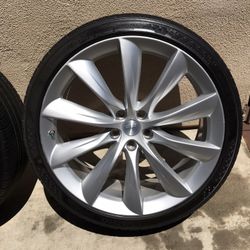 Tesla Model X Turbine 22” Wheel
