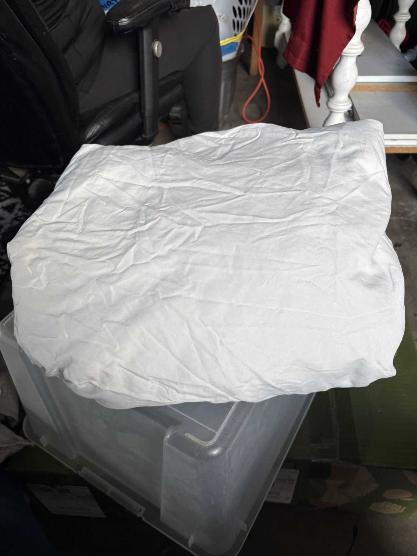 DUVET COVER MAKES IT SOFT AND FLUFFY FULL-QUEEN. $15