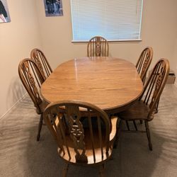Antique Windsor Wagon  Wheel  Dining Table & Chairs