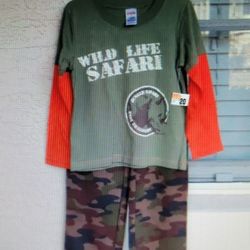 BOYS SIZE 4T...TWO-PIECE LONG SLEEVE OUTFIT...BRAND NEW 