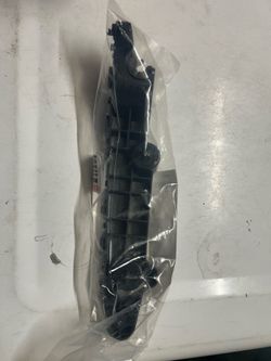 Left fender bracket
