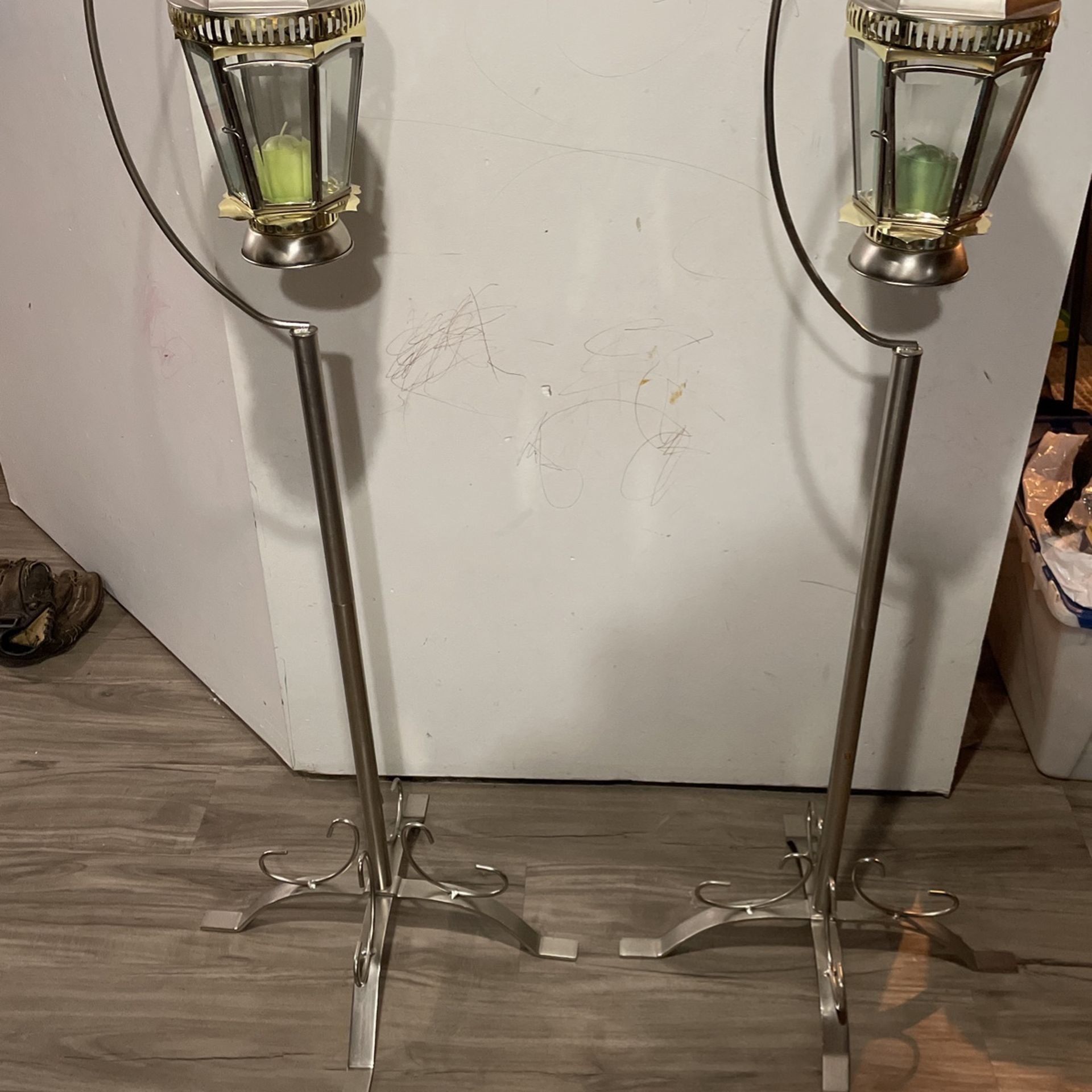 Traditional Tall Metal Lantern With Candles (obo)