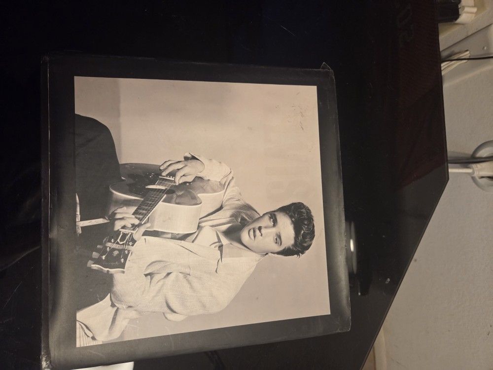 Elvis Book And Puzzle- Images Of Elvis