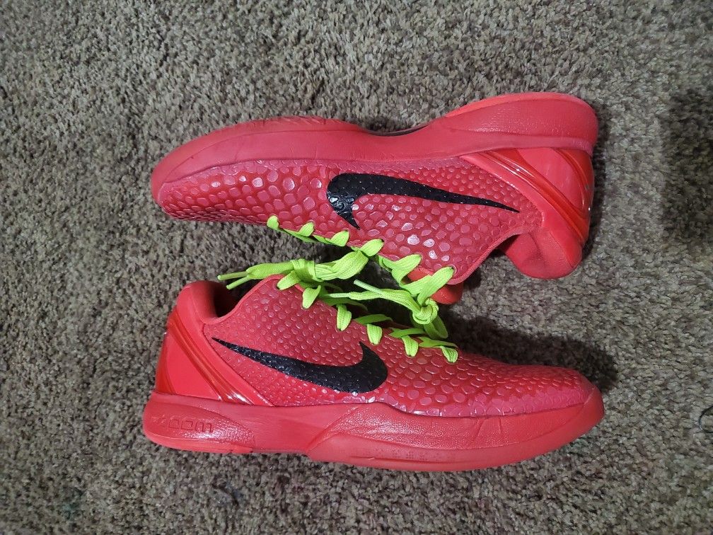 Nike Kobe Reverse Grinch