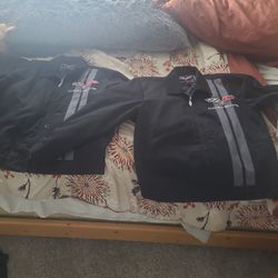 2 CORVETTE JACKETS 1 XL 1 L