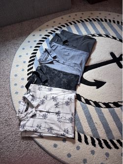 Travis Mathew men’s large