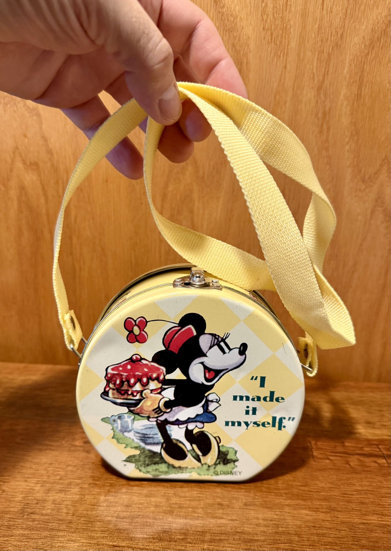 Minnie Mouse Tin Lunch Box  "I Made It Myself " 1998 Vintage Disney(Series 1)