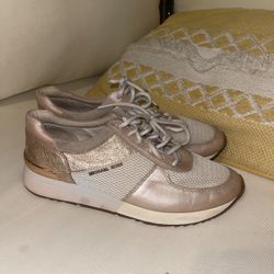 Michael Kors Shoes Size 9 