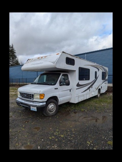 2004 Majestic Class C Motorhome