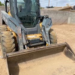 2010 John Deere skid steer