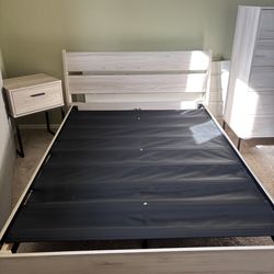 Queen bed frame w/FREE mattress