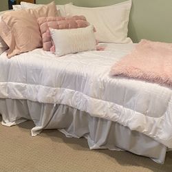 2 Twin Size Beds 