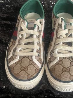 Gucci Shoes Size 35 (5)