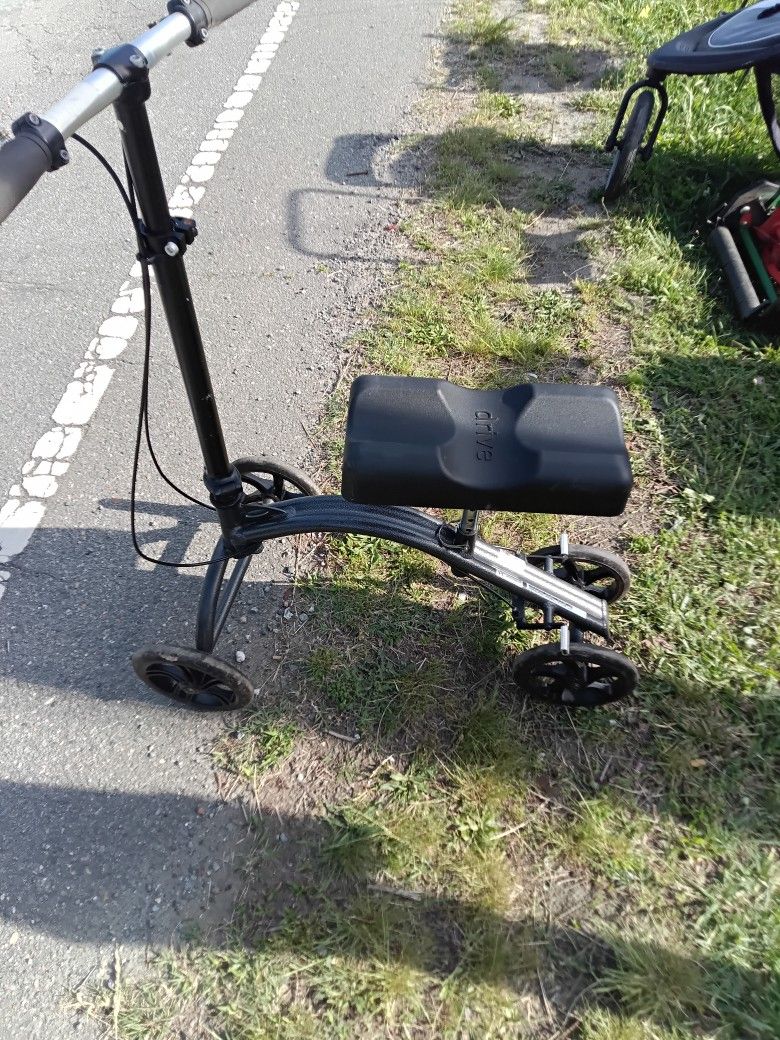 Drive Knee Scooter