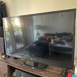 LG TV 47” (Model 46LM2600)
