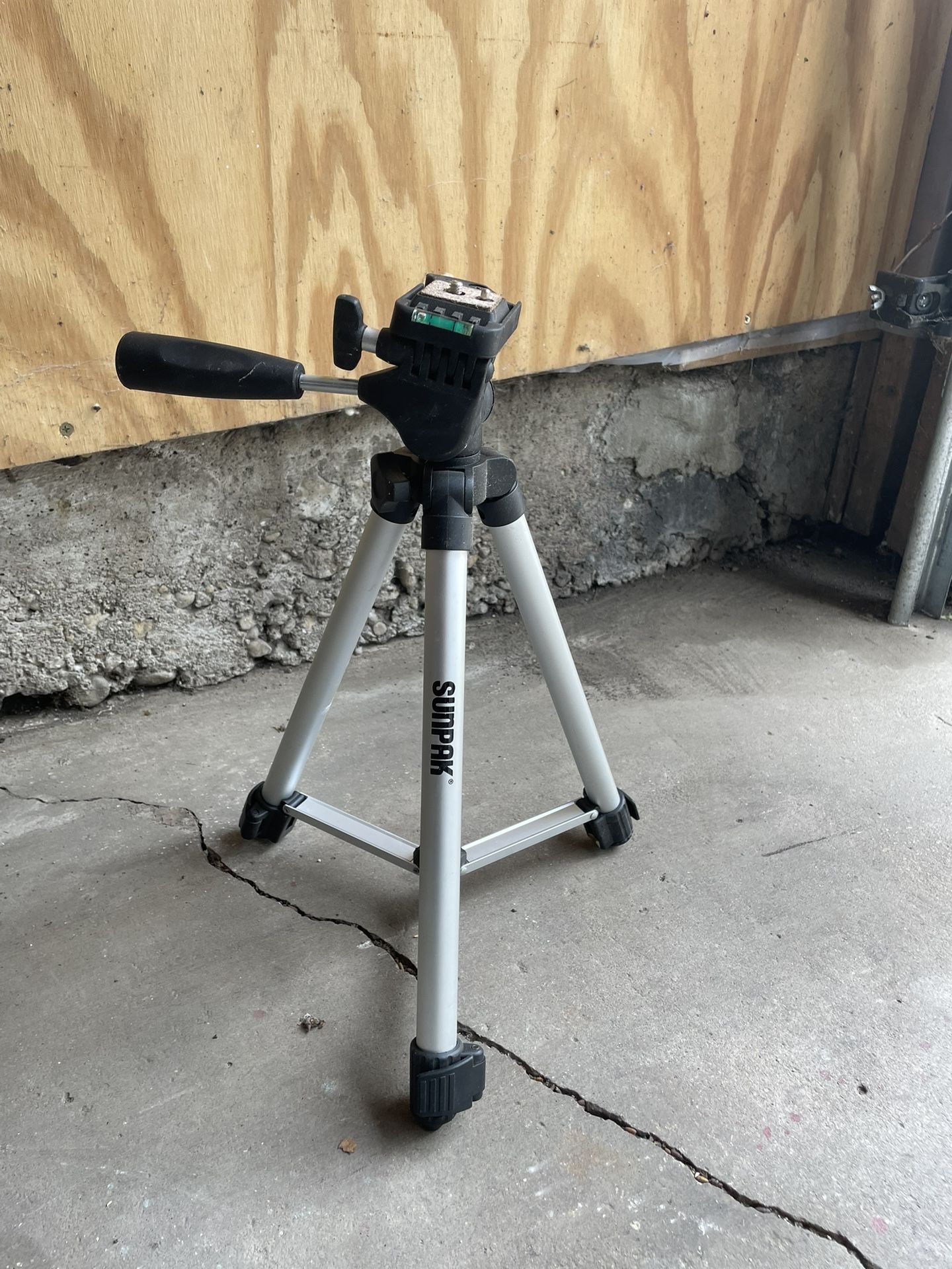 Sunpak Tripod