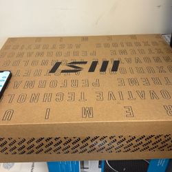 Gaming Laptop MSI Titan 18 MX 18” 120HZ