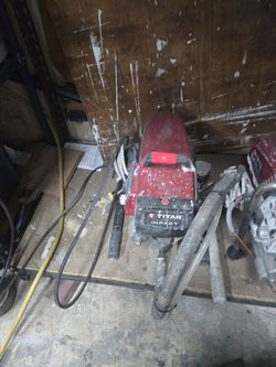 Titan 440 Impact Airless Paint Sprayer