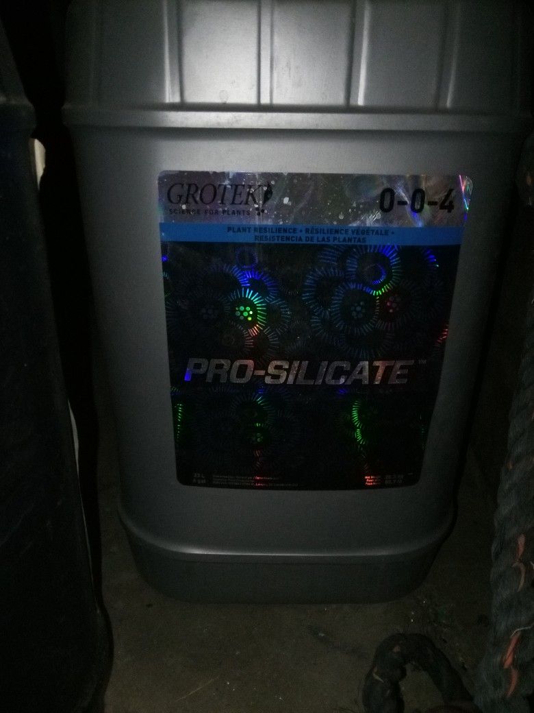 Pro-silicate Grow Supplement