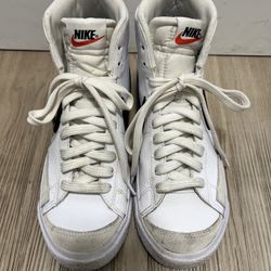 Nike Blazer Mid DA4086-100 Size 5.5Y